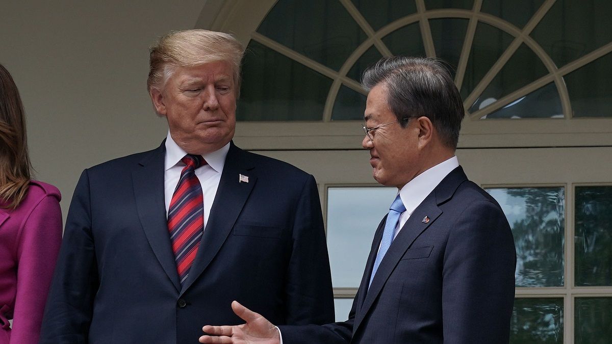 Koronawirus. Donald Trump prosi Koreę Południową o pomoc.