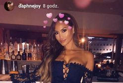 Daphne Joy w przyciasnych koronkach. Ona nie wie, co to wstyd