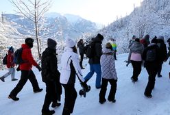 Tłumy w Zakopanem. Brakuje miejsc parkingowych przy wyjściu na Morskie Oko