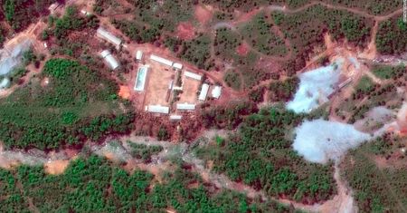 Korea Północna wysadziła swój ośrodek badań nuklearnych. Na oczach dziennikarzy