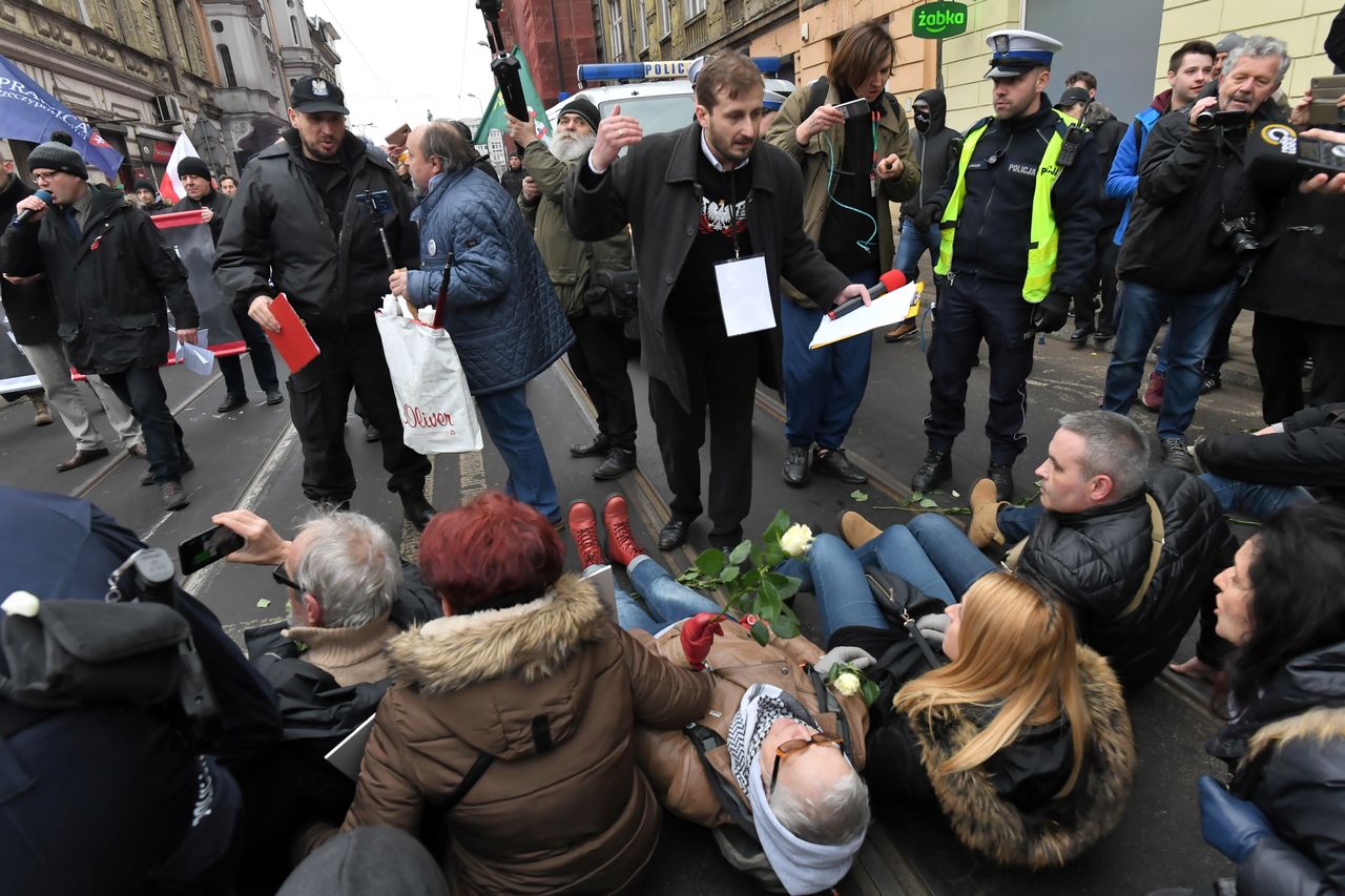 Ekscesy na marszu w Łodzi. Obywatele RP zakłócili demonstrację