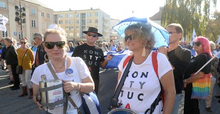 Obywatele RP zapowiadają manifestacje. Pikiety przed siedzibami PO, PSL i Nowoczesnej