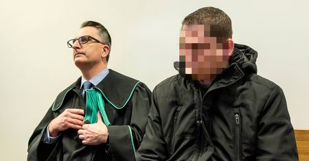 Skazany za pedofilię niemiecki oficer wciąż pełni służbę. Chciał się spotykać z 13-letnią Kasią