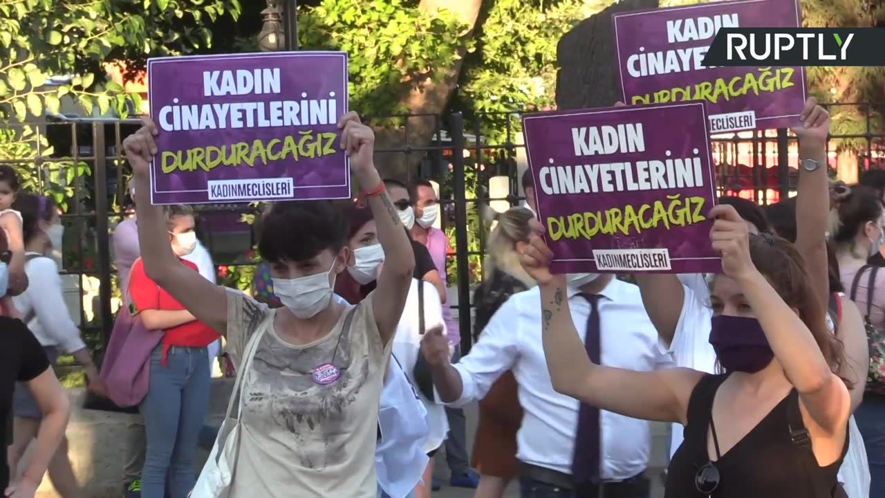 Tysiące kobiet na ulicach Stambułu. Protestowały przeciwko przemocy