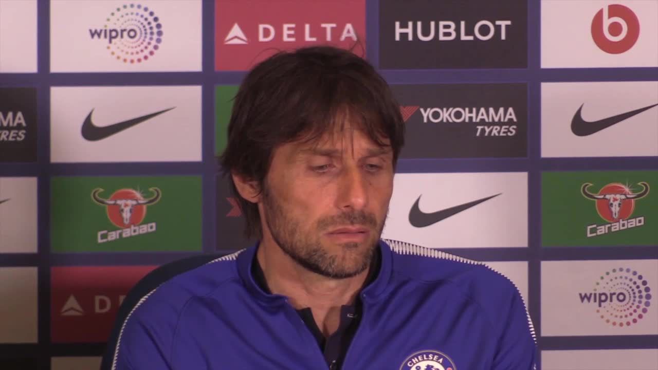 Antonio Conte przejęty stanem zdrowia Sir Aleksa Fergusona. “Miałem okazję go poznać i wiem, że to wyjątkowa osoba”