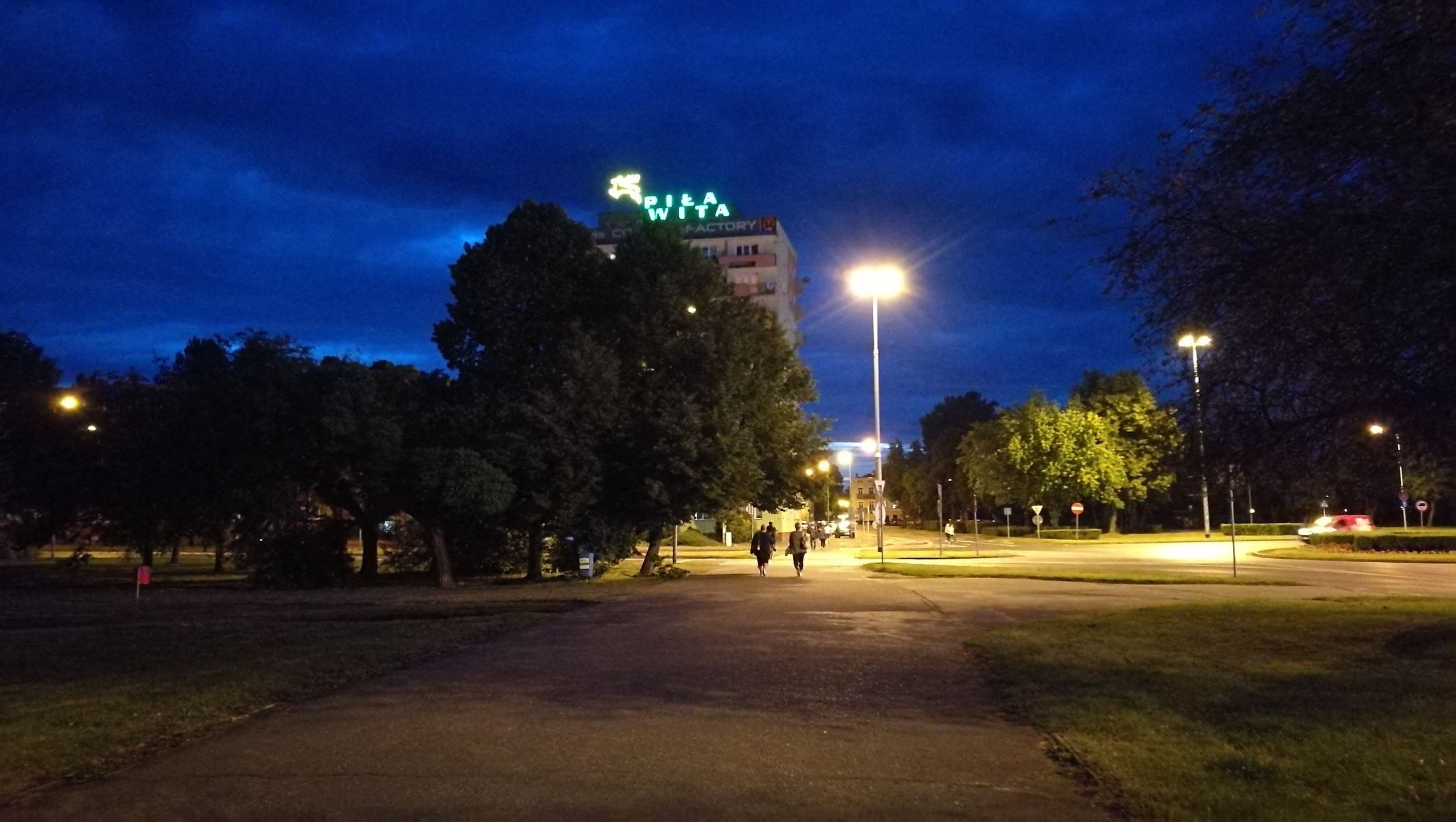 Galaxy S7, LG G5, HTC 10, Huawei P9 i Lumia 950 - fotoporównanie flagowców 74