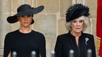 Meghan Markle NIE MA ZAMIARU zbliżyć się do królowej Camilli? Ekspertka grzmi: "W końcu ROZPĘTA PIEKŁO! Nigdy nie przekona do siebie ludzi"