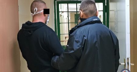 Ukradli ponad 100 butli gazowych sprzed sklepów w powiecie mińskim