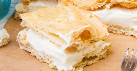 Nie ma prostszego przepisu na karpatkę. Wychodzi za każdym razem, a ciasto jest mięciutkie i puszyste