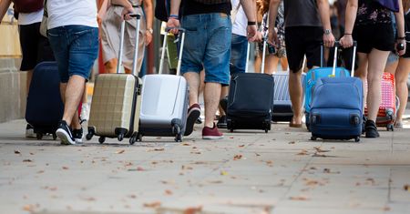 Coraz więcej osób używa tego triku. Wystarczy taśma