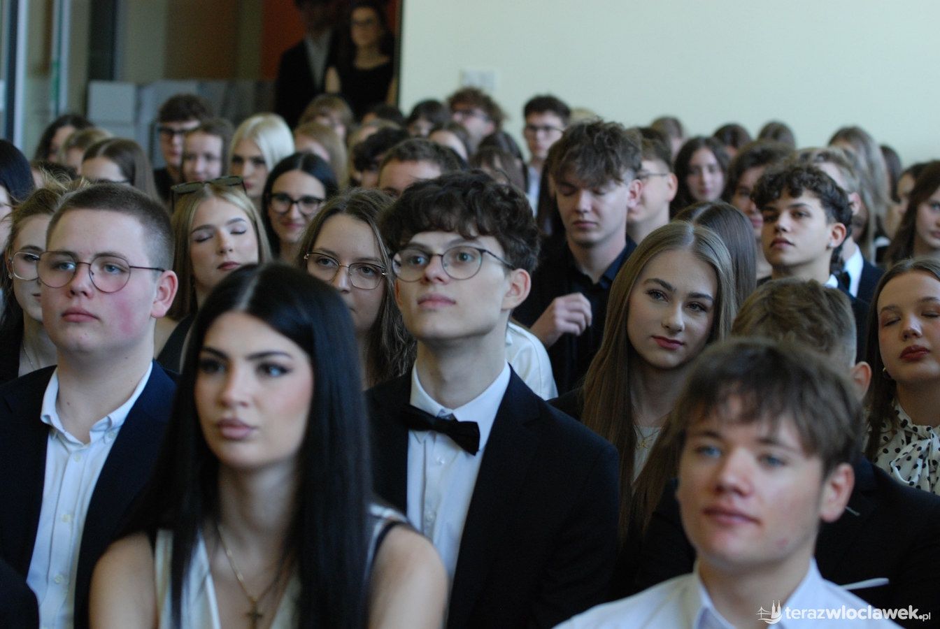 zakończenie roku maturzystów w III LO we Włocławku