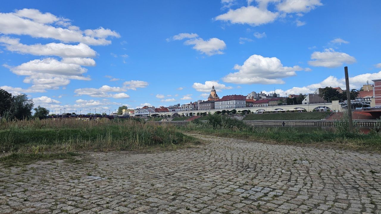 Gorzów: Grill możliwy nad Wartą? Radne naciskają, miasto się cofa