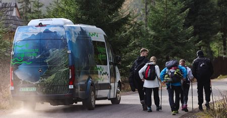 "Elektryki" wróciły na Morskie Oko. Tyle trzeba zapłacić za bilety