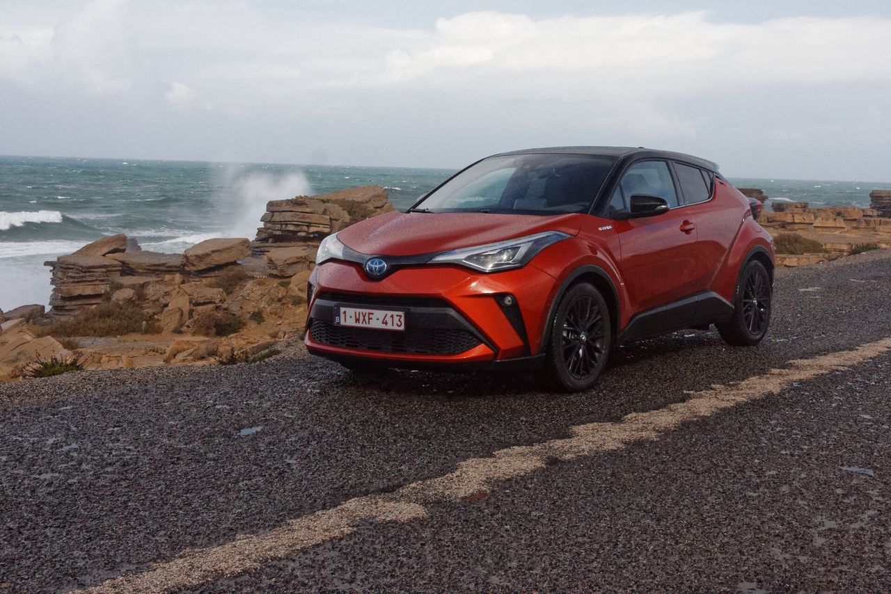 Toyota C-HR po liftingu: Japończycy przyspieszają z technologią