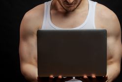 Rozebrał się przed kamerką. Zdjęcie trafiło do córki