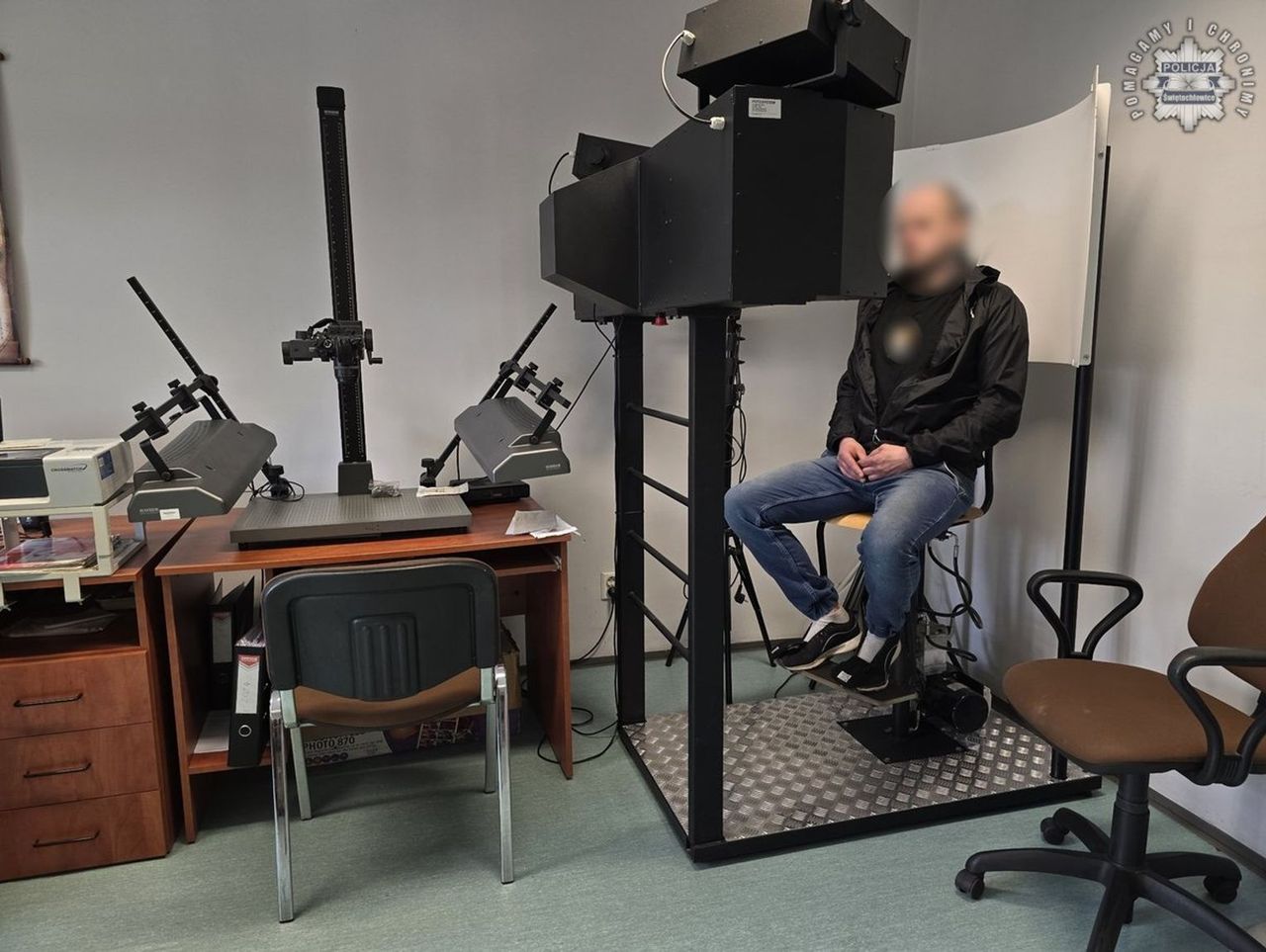 Świętochłowice: Bił swoją dziewczynę i ją poniżał. Gdy przyjechali policjanci, rzucił się też do nich. Musiał zostać obezwładniony