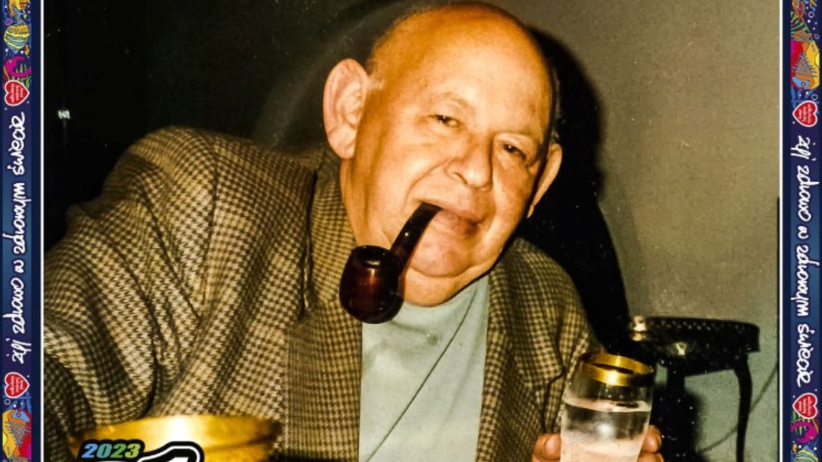 Na aukcję WOŚP trafiła kolekcja fajek Jerzego Urbana.