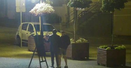 Białorusin oddał mocz na pomnik w centrum Hrubieszowa. Wszystko w oku kamery