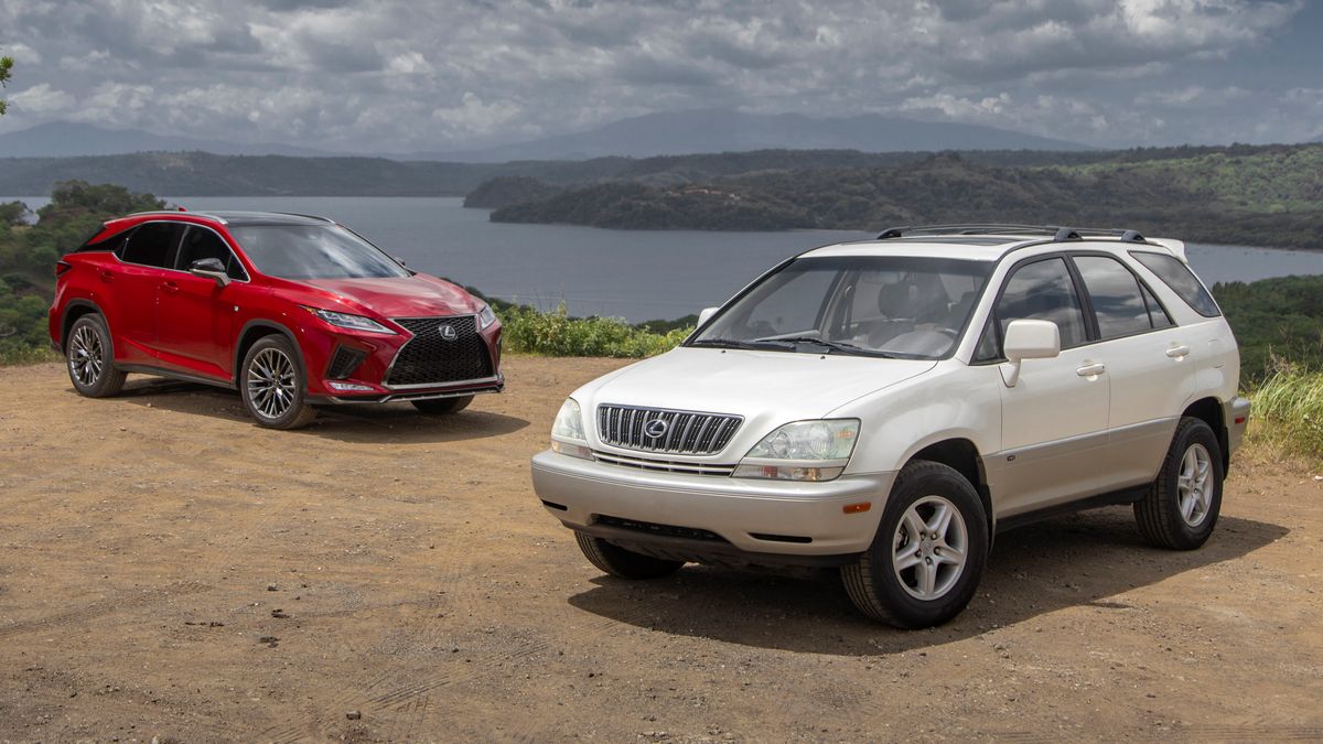 Lexus RX pierwszej i czwartej generacji