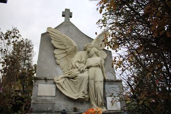 Gorlice: Kolejna kwesta na rzecz ratowania zabytkowych mogił na cmentarzu parafialnym