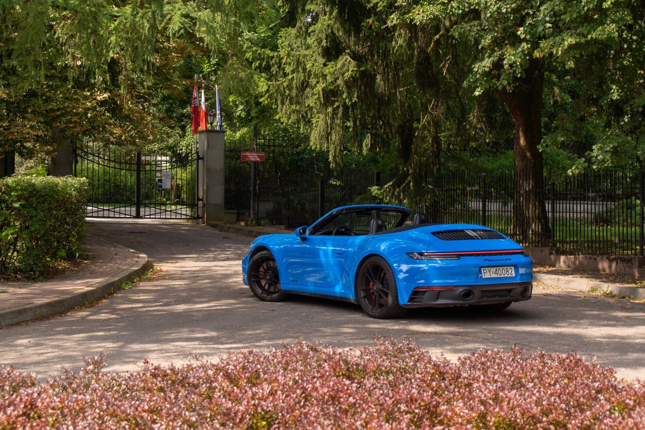 Porsche 911 Carrera 4 GTS Cabriolet