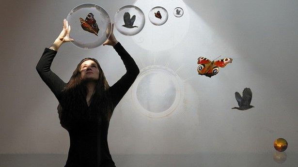 Kask badający aktywność mózgu pozwoli na czytanie w myślach 1