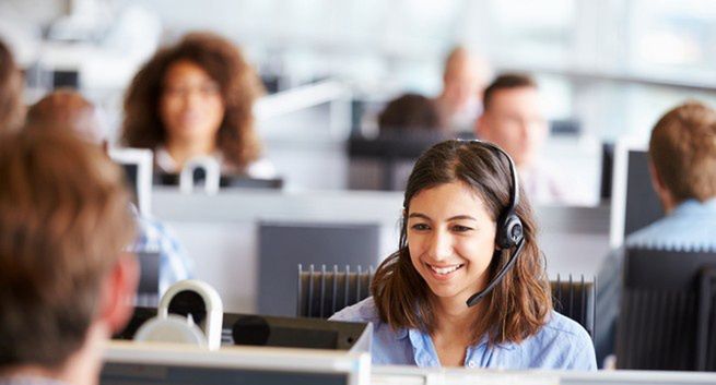 Credit Agricole i Bank Pekao mają najlepsze bankowe infolinie, PKO BP w dół