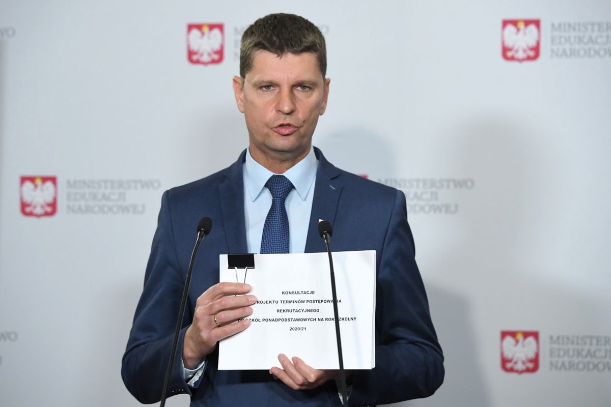 Dariusz Piontkowski poinformował, kiedy zostaną ogłoszone wyniki egzaminów