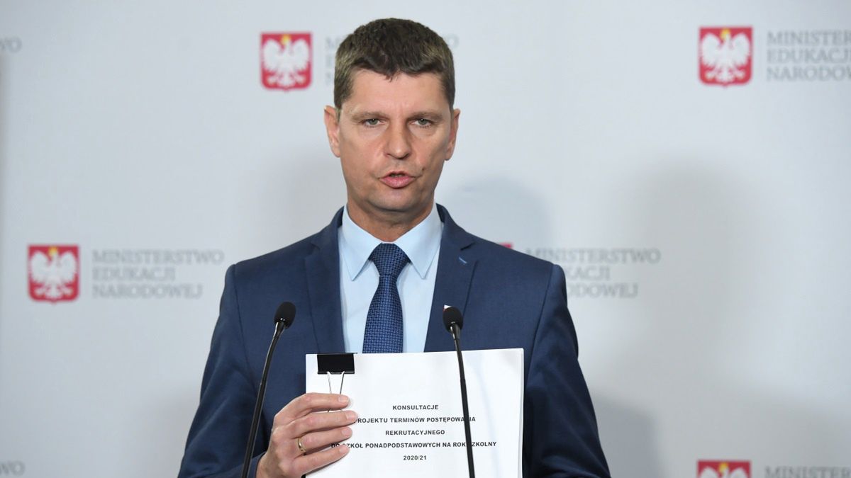 Dariusz Piontkowski poinformował, kiedy zostaną ogłoszone wyniki egzaminów