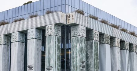 Ewakuacja Sądu Najwyższego. Anonimowy telefon o ładunku wybuchowym