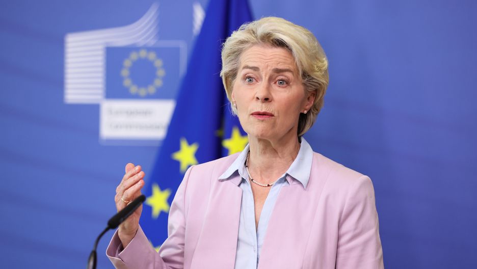 BRUSSELS, BELGIUM - SEPTEMBER 07: President of the European Commission Ursula von der Leyen gives a press conference in Brussels, Belgium on September 07, 2022. (Photo by Dursun Aydemir/Anadolu Agency via Getty Images)