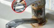 Ten trik powinien znać każdy. W mig pozbędziesz się kamienia i osadu z kranu