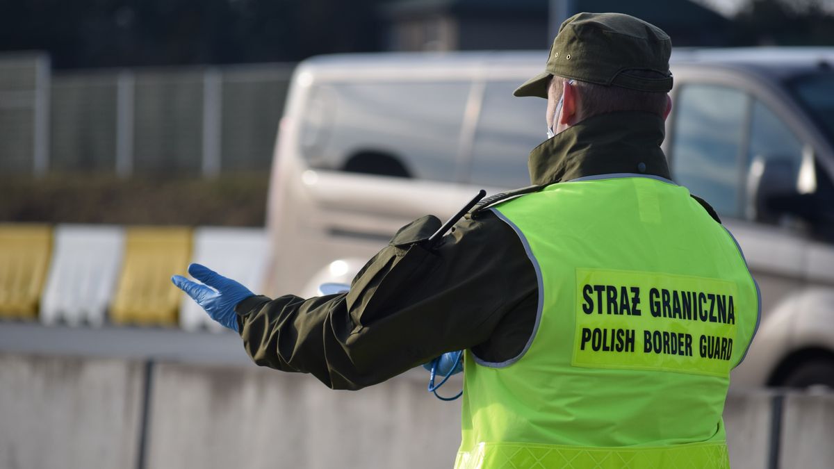 Koronawirus. Czesi zaostrzają restrykcje