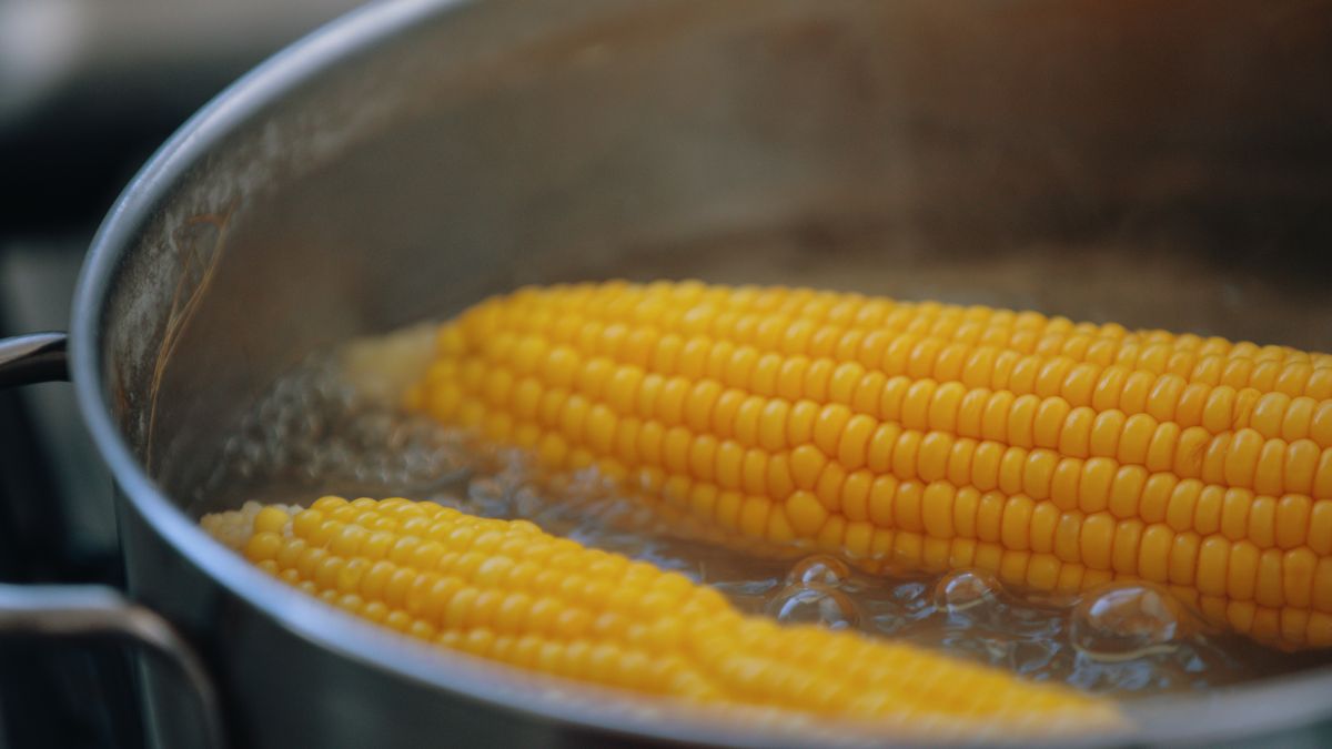 Jak długo gotować kukurydzę?