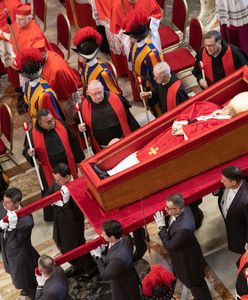 Pogrzeb papieża Franciszka. Co warto wiedzieć o uroczystościach pogrzebowych głowy Kościoła katolickiego?