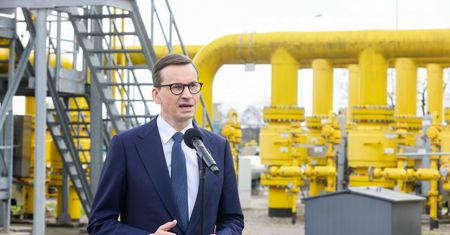 Zamrażanie cen gazu. "Stare metody rządu. Bez analizy, bo łatwiej sięgnąć po kasę z budżetu"
