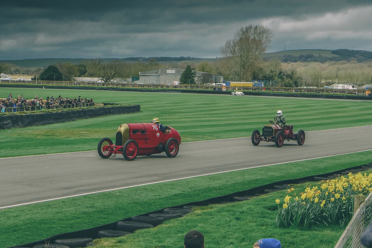 Fiat S76, zwany Bestią z Turynu, powstał w 1911, by pobić światowy rekord prędkości, należący wtedy do Mercedesa. Znów jeździ, z oryginalnym silnikiem o pojemności 28,5 litra