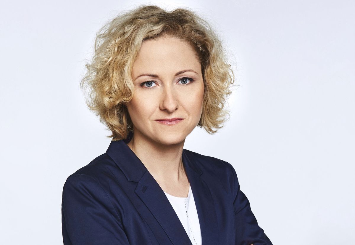 Katarzyna Włodkowska jest reporterką "Dużego Formatu", laureatką Grand Press w 2017 roku za reportaż "Dom zły" (fot. Mateusz Skwarczek)