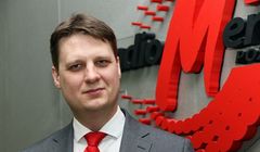 MC Radio przeprasza za przekleństwa i zapętloną muzykę na antenie, dziennikarz ukarany naganą