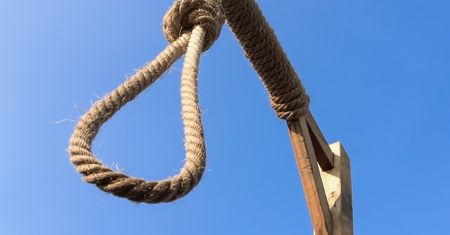 38 osób skazanych na śmierć. Nazywali siebie "mudżahedinami"