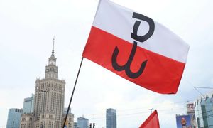 Godzina "W", wspólne śpiewanie i nowy spektakl. Tak Warszawa uczci 82. rocznicę Powstania Warszawskiego