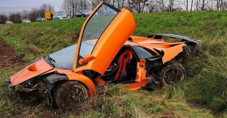 Wypadek unikatowego Lamborghini Diablo GT