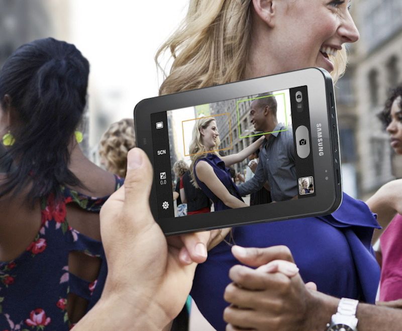 Wielka photoshopowa wpadka przy reklamie Samsunga Galaxy TAB? 2