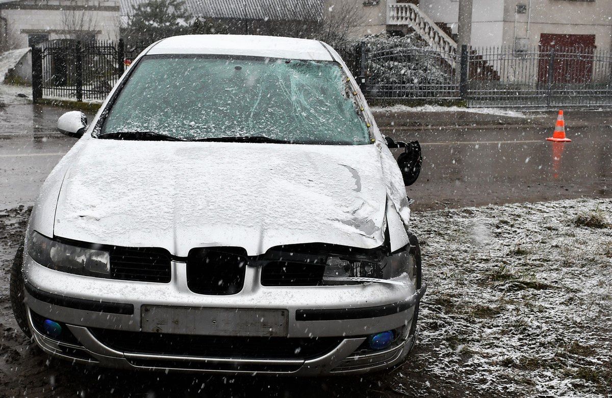 Seat zderzył się z końmi. Jeździec miał ponad dwa promile