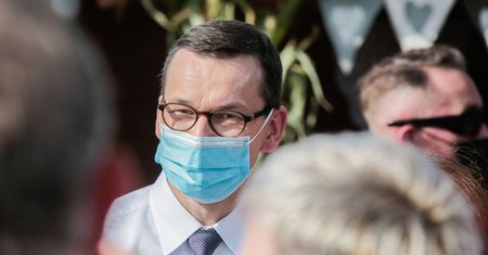 Rząd zakazał konferencji w strefach czerwonych. Przypadkiem także tych online