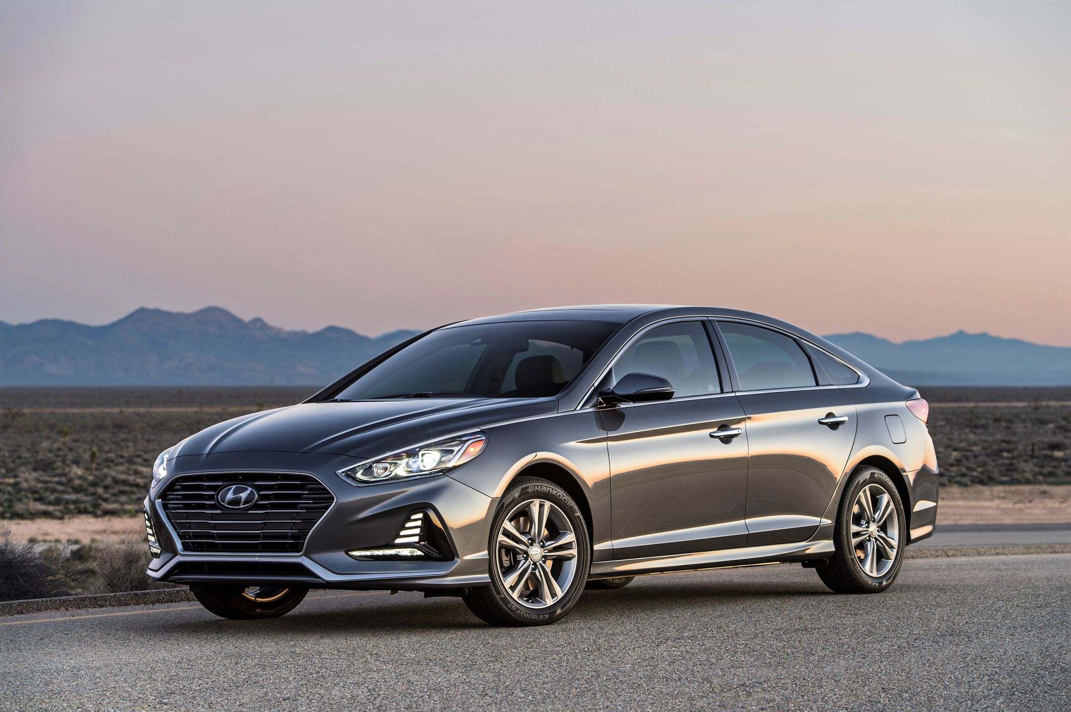 Hyundai Sonata 1