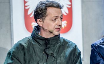 Kabareciarz poślubił fankę. Gdy ją poznał, wyglądała na nieletnią