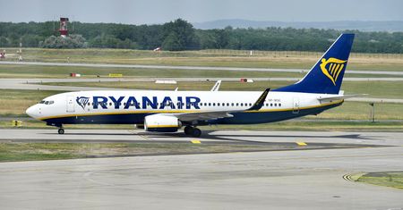 Szok na lotnisku w Poznaniu. Pilot krzyczał do pasażerów "Jestem królem samolotu"