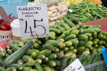 Mini cukinia kosztuje fortunę. Na targu jest 9 razy droższa od zwykłej