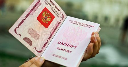 Czechy za zakazem wjazdu dla Rosjan. "To wstydliwe, ile pieniędzy wydają na luksusowe towary"
